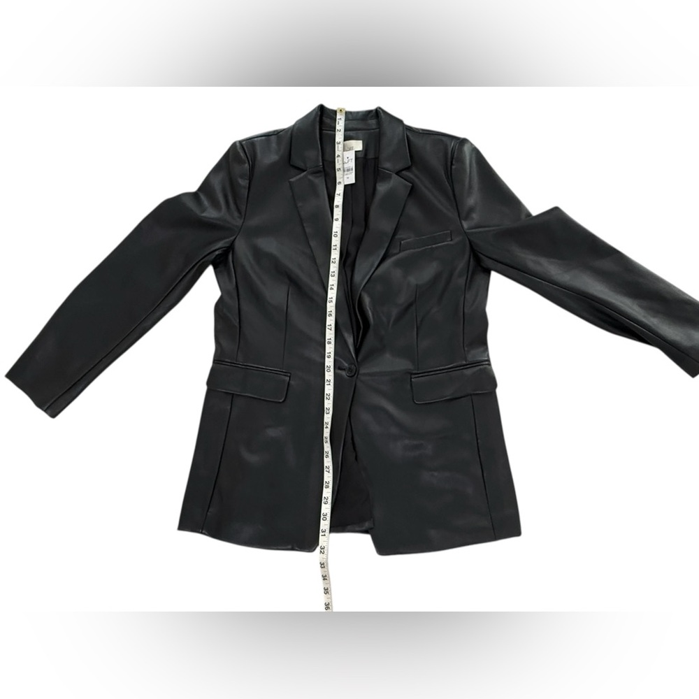 NWT. Loft, faux leather jacket in black. Size 14. - Picture 3 of 10